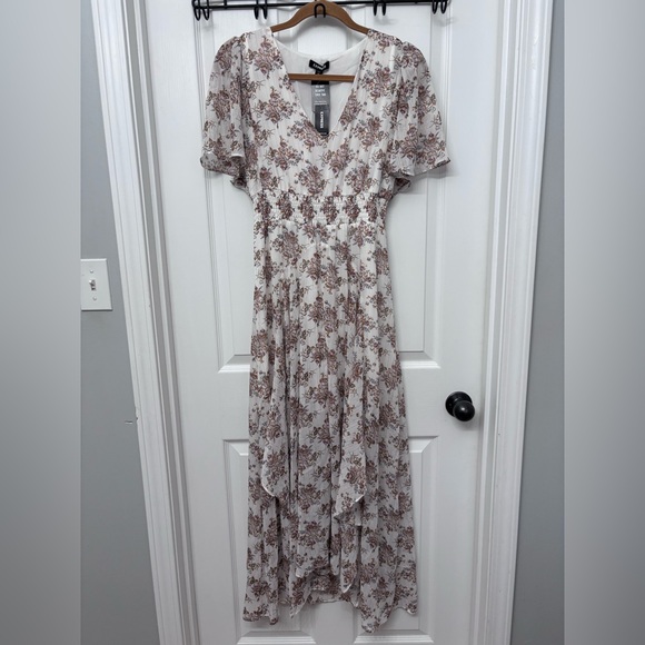 Express Cream and Brown Floral Maxi Dress - Picture 12 of 12